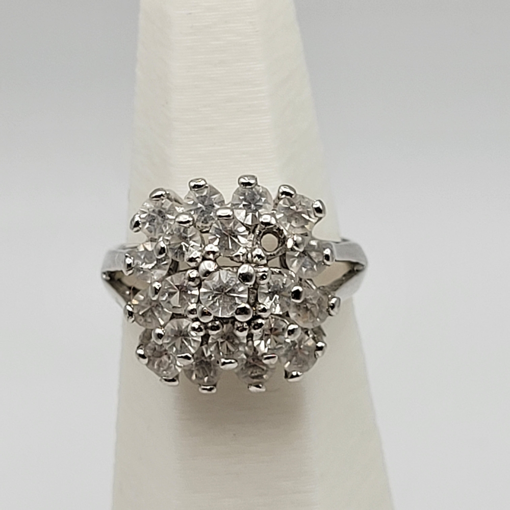 Gorgeous Sterling Silver Rhodium Plated Cluster Rhinestone Cocktail Ring Size 6